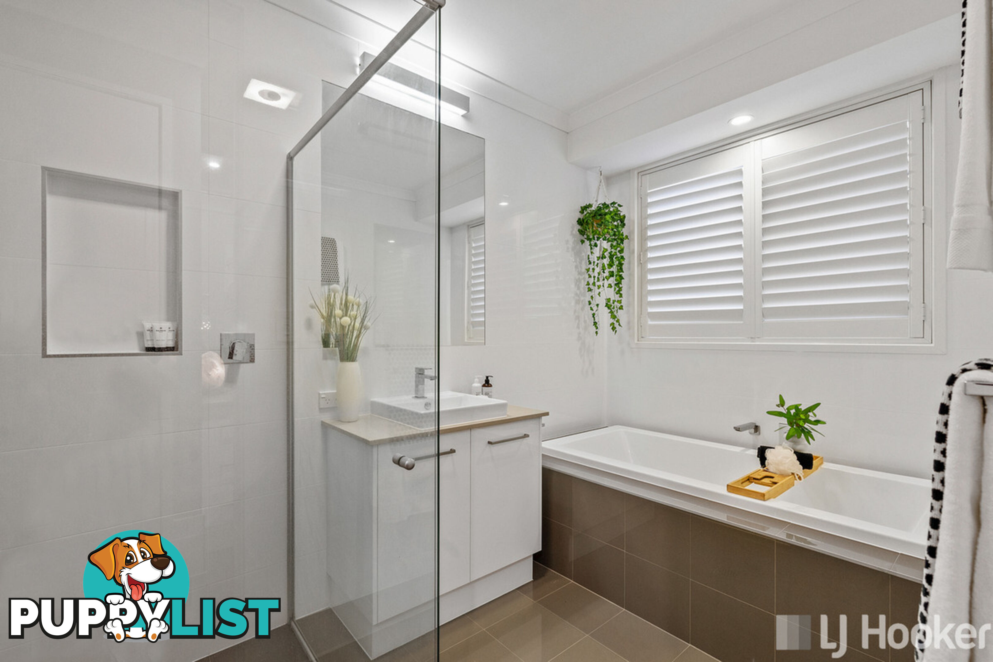 1 Bream Place REDLAND BAY QLD 4165