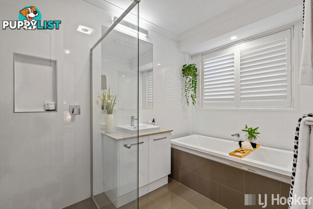 1 Bream Place REDLAND BAY QLD 4165