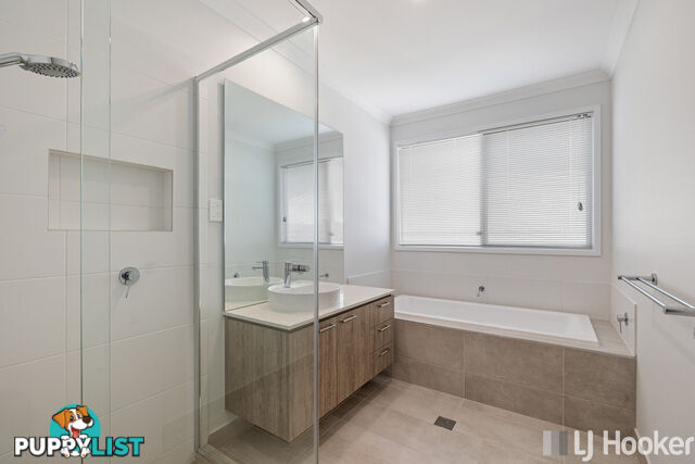 43 Mountain Ash Way REDLAND BAY QLD 4165