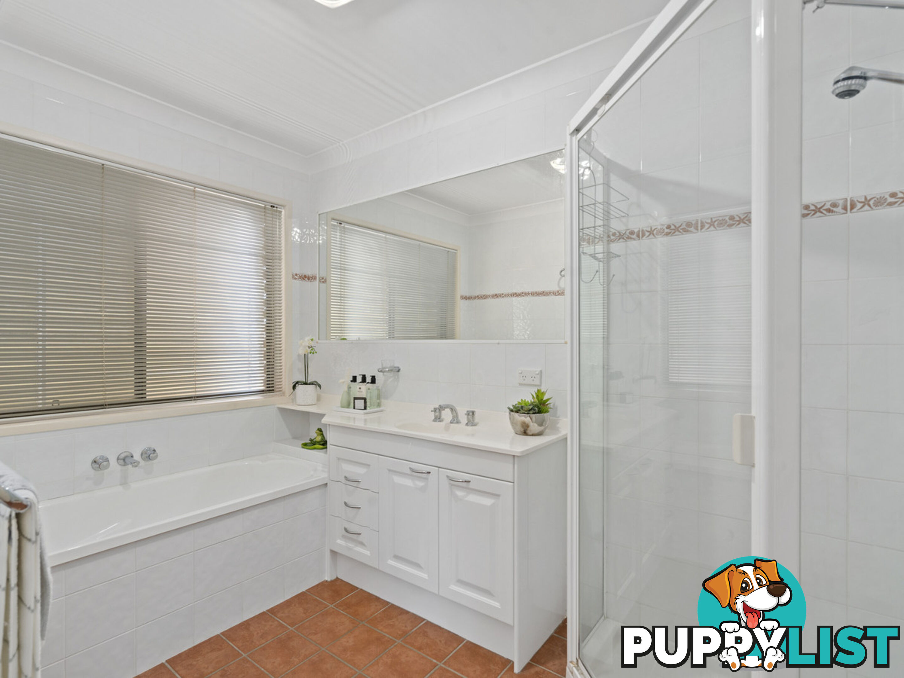 4 Winch Close RABY BAY QLD 4163