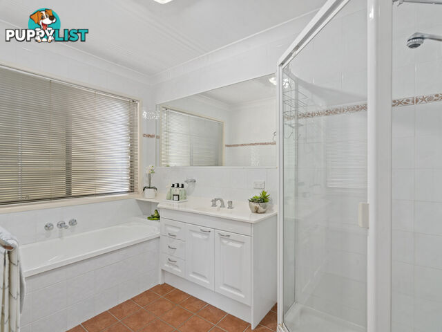 4 Winch Close RABY BAY QLD 4163