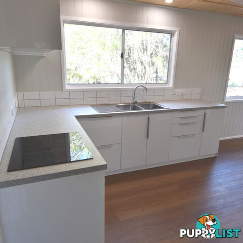 65 Kennedy Avenue RUSSELL ISLAND QLD 4184