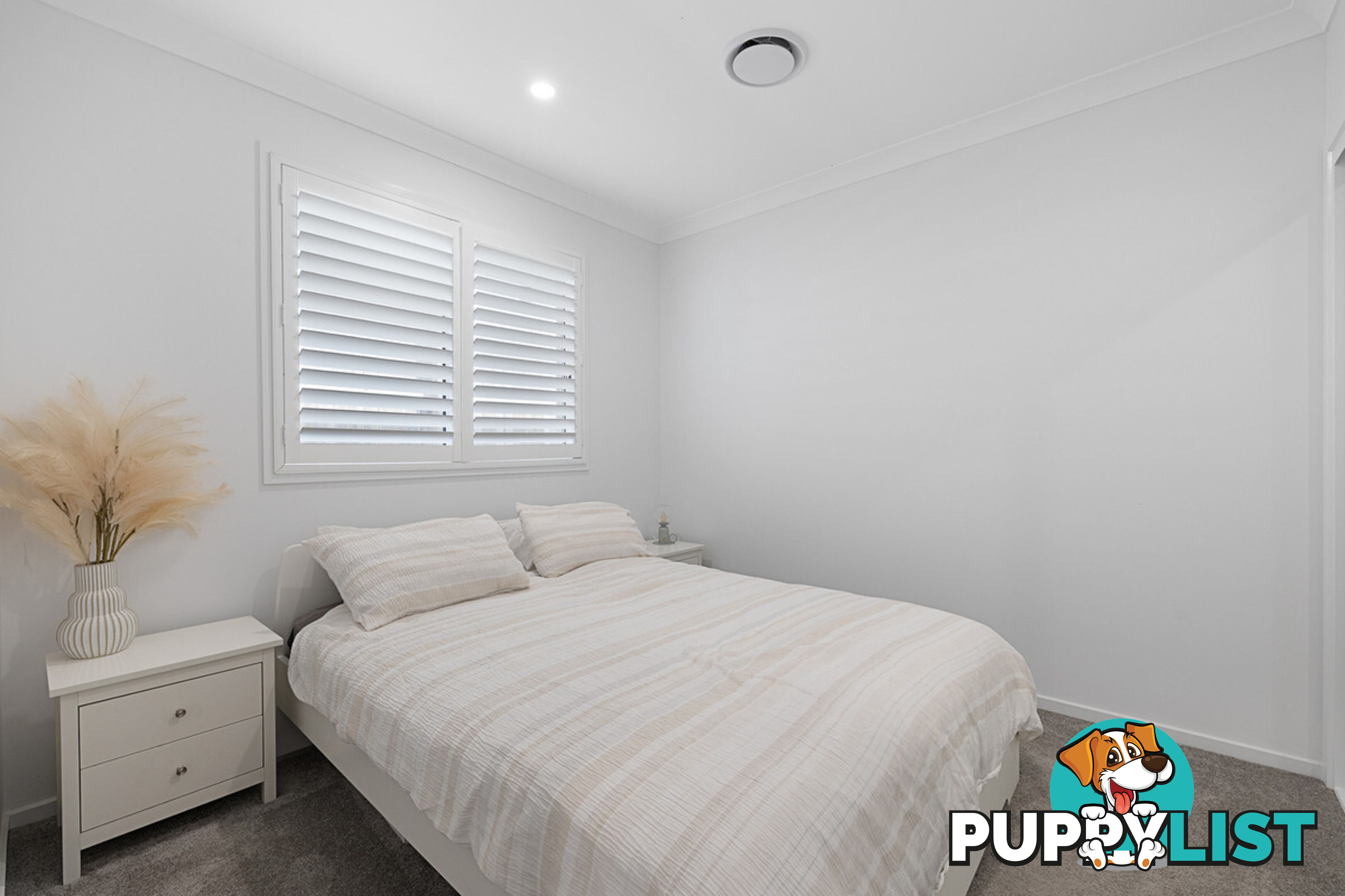 4 Needlebark Street REDLAND BAY QLD 4165
