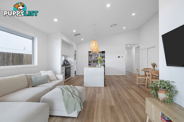 4 Needlebark Street REDLAND BAY QLD 4165