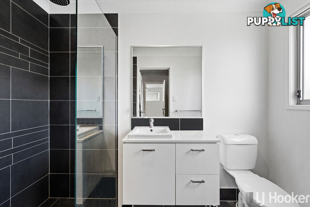 60/2 Pateman Parade THORNLANDS QLD 4164