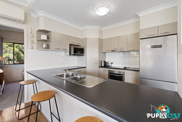 12 Leichhardt Terrace RUSSELL ISLAND QLD 4184