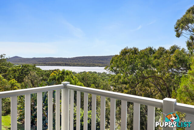 12 Leichhardt Terrace RUSSELL ISLAND QLD 4184