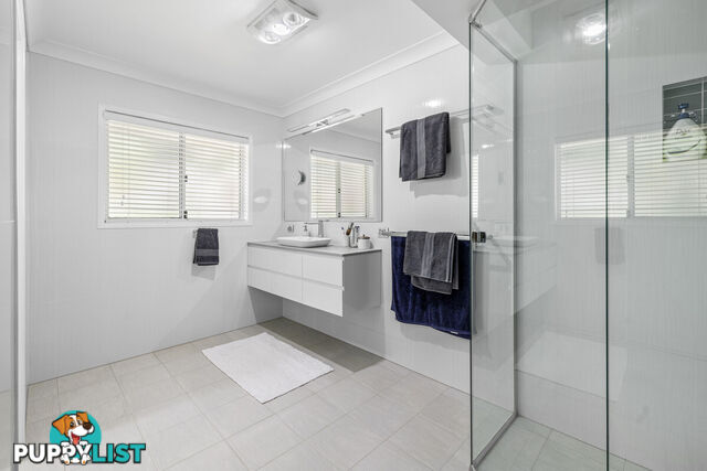 1 Bluebird Court THORNLANDS QLD 4164