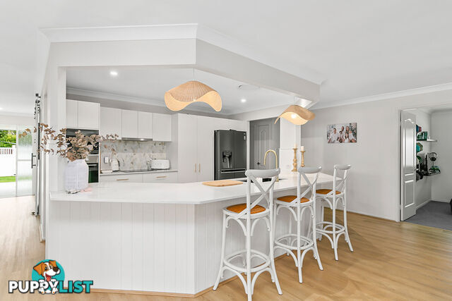15 Tathra Court REDLAND BAY QLD 4165