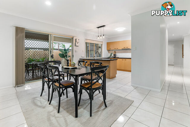 25 Lakeside Circuit SINNAMON PARK QLD 4073