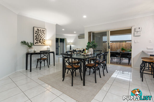 25 Lakeside Circuit SINNAMON PARK QLD 4073