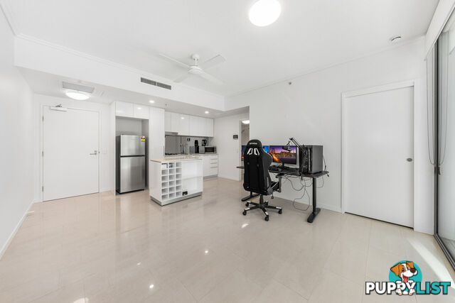 10004/8 Harbour Road HAMILTON QLD 4007