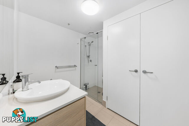 10004/8 Harbour Road HAMILTON QLD 4007