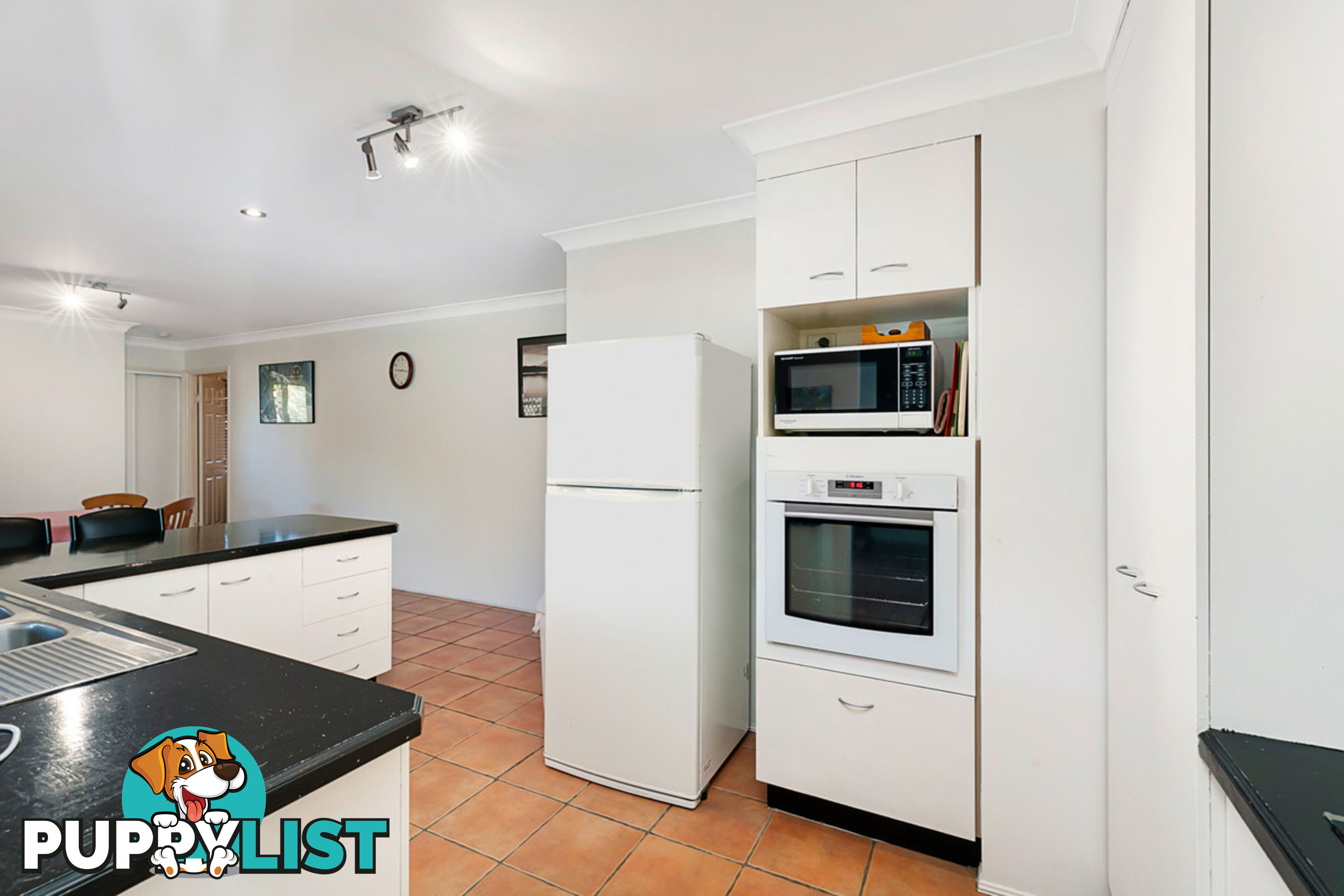 22 Spruce Avenue VICTORIA POINT QLD 4165