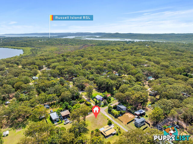 76 Tahlin Drive RUSSELL ISLAND QLD 4184