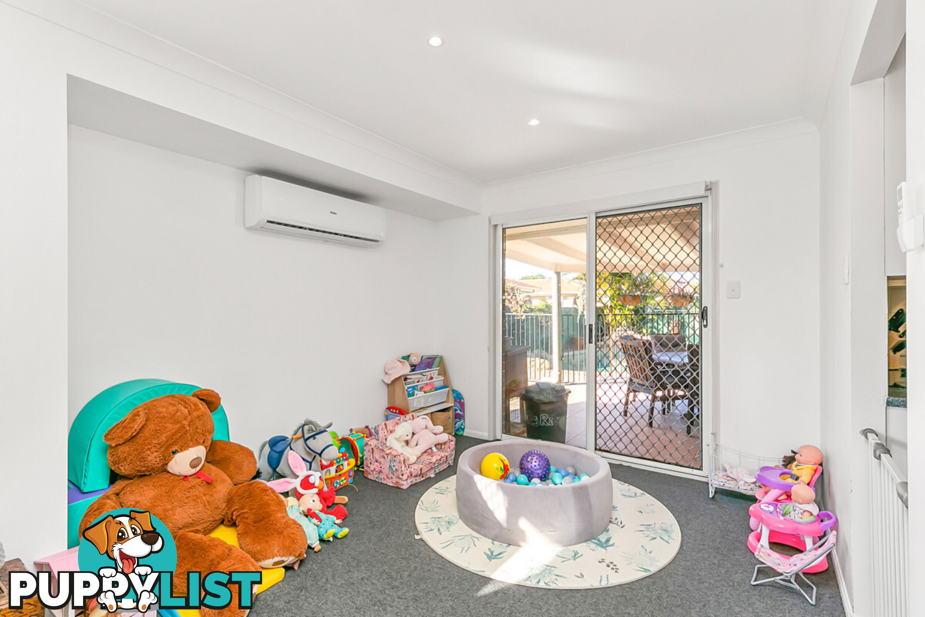 33 Seagull Street VICTORIA POINT QLD 4165