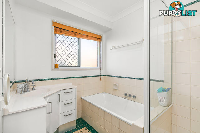 33 Seagull Street VICTORIA POINT QLD 4165