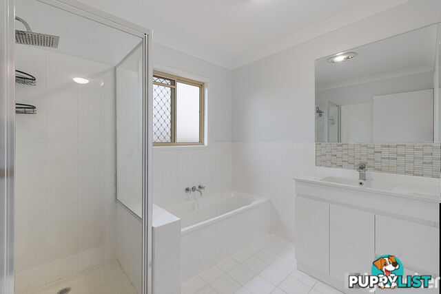 29/9 Bayside Court THORNESIDE QLD 4158
