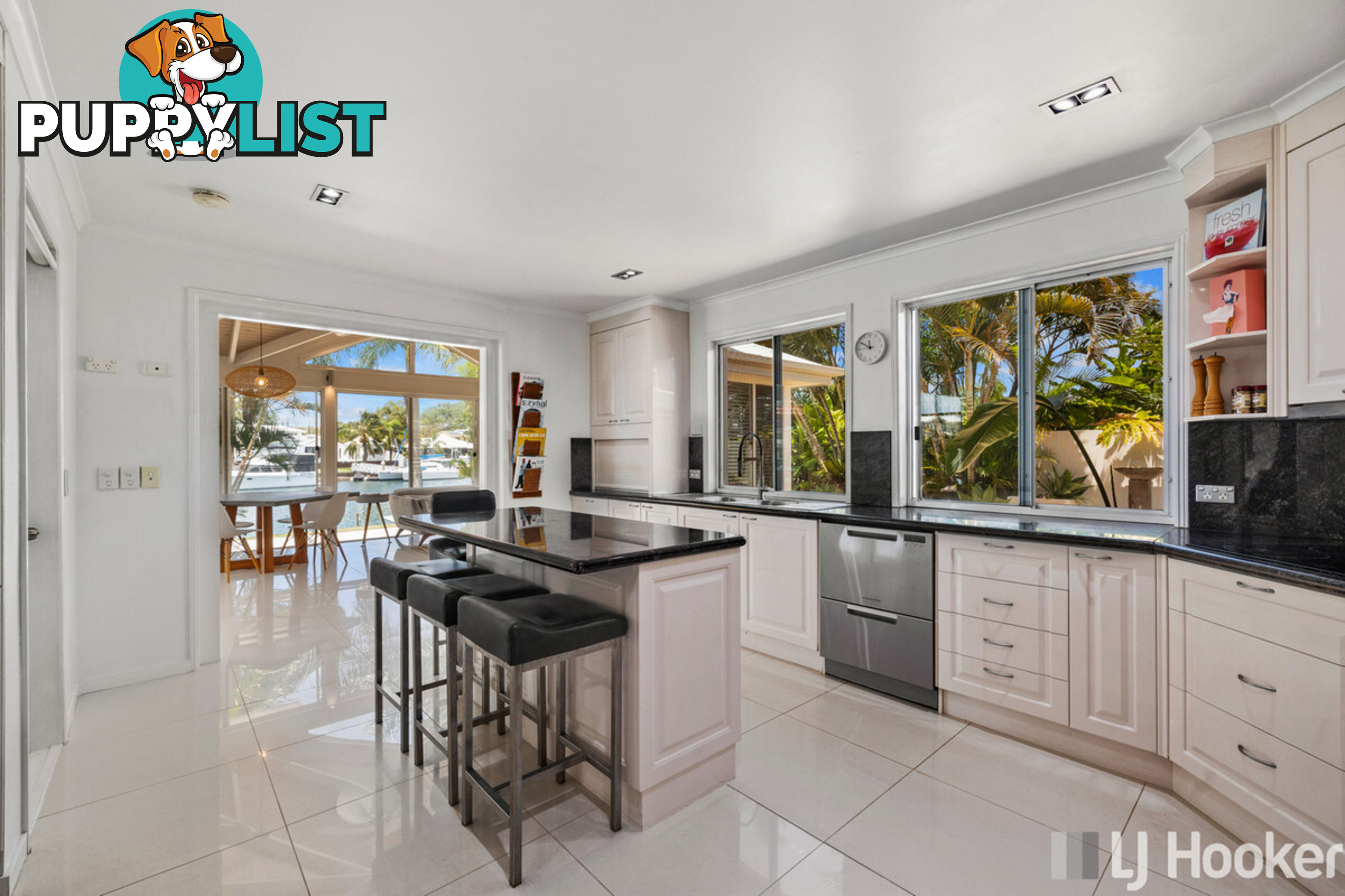 27 Compass Court RABY BAY QLD 4163