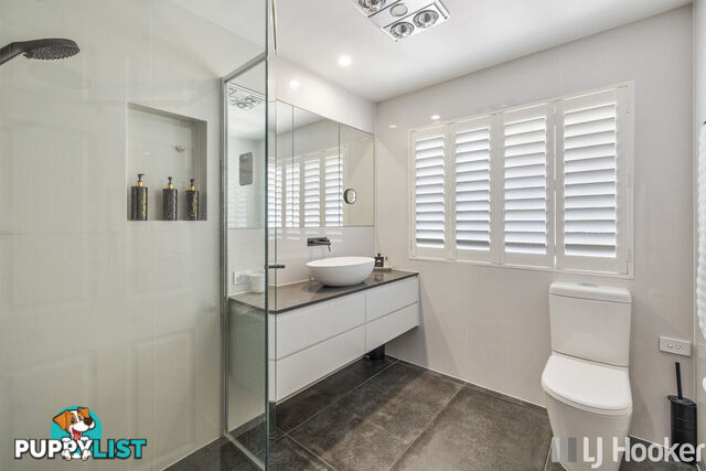 27 Compass Court RABY BAY QLD 4163