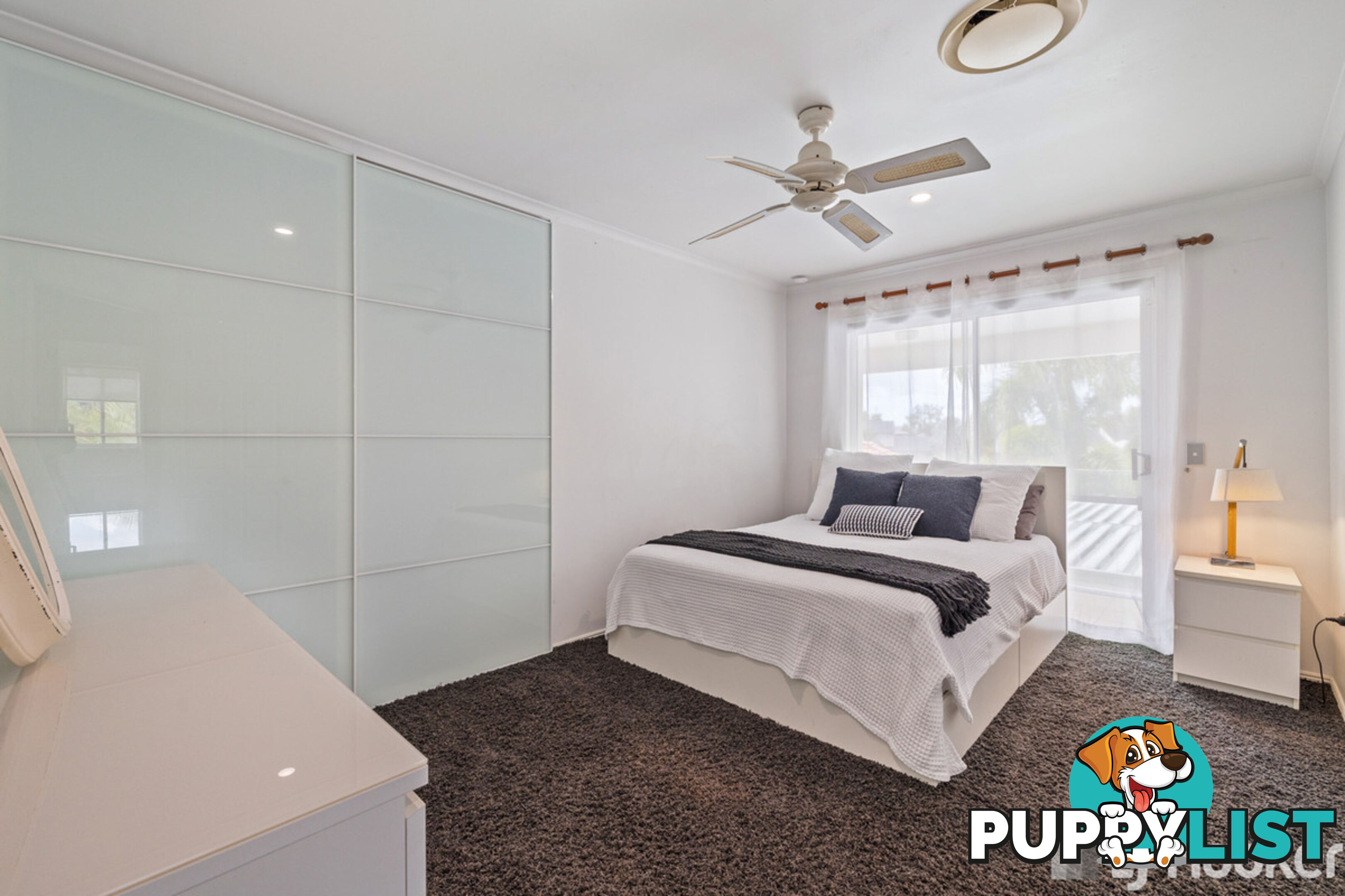 27 Compass Court RABY BAY QLD 4163