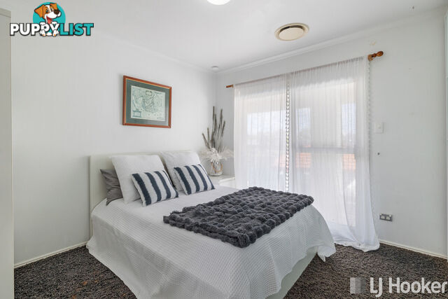 27 Compass Court RABY BAY QLD 4163