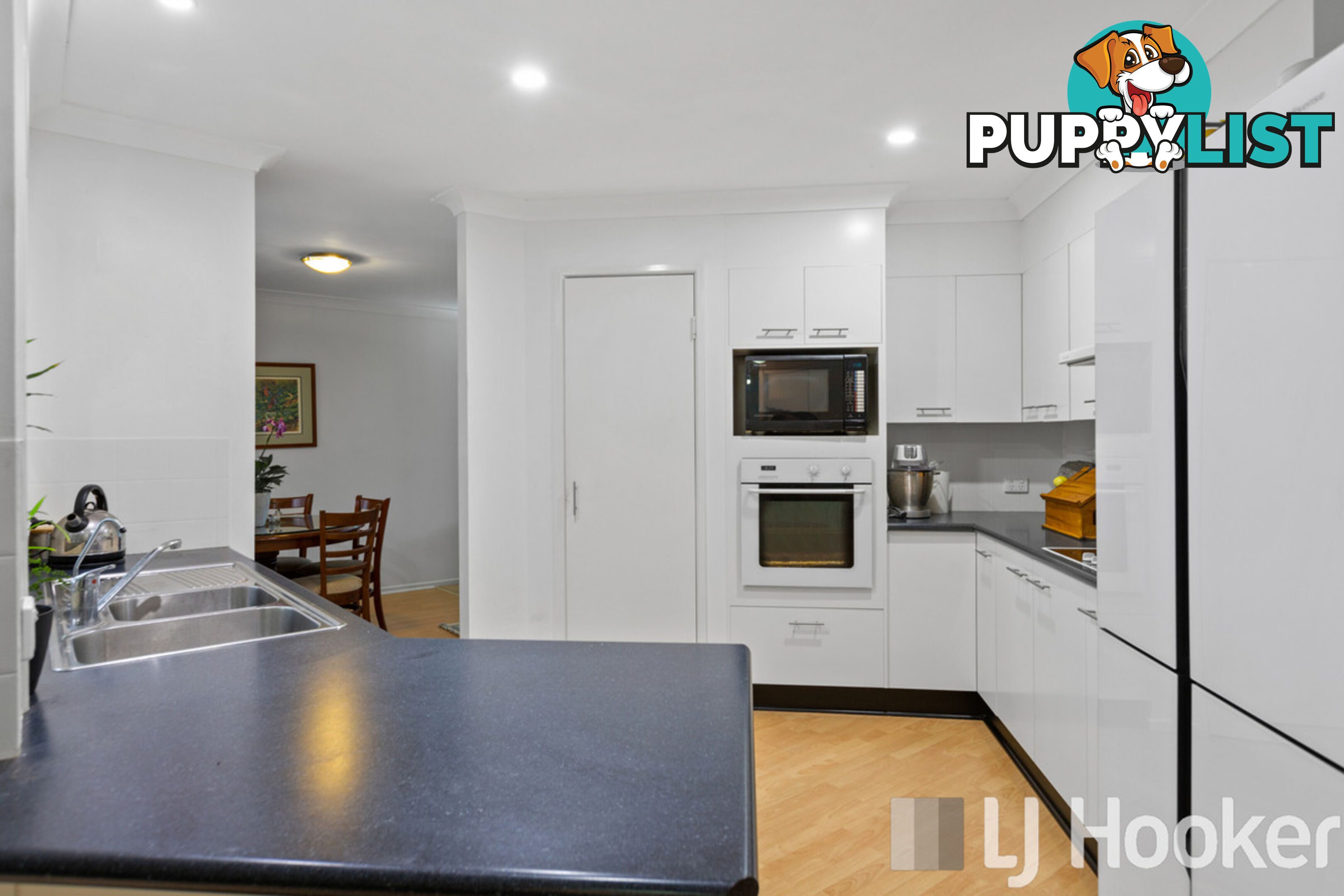 5 Poinciana Avenue VICTORIA POINT QLD 4165