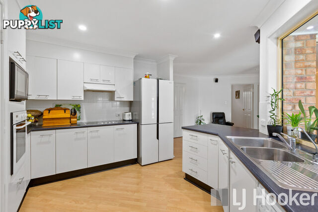 5 Poinciana Avenue VICTORIA POINT QLD 4165