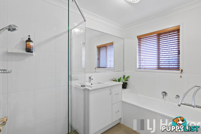 5 Poinciana Avenue VICTORIA POINT QLD 4165