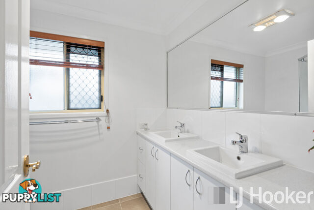 5 Poinciana Avenue VICTORIA POINT QLD 4165