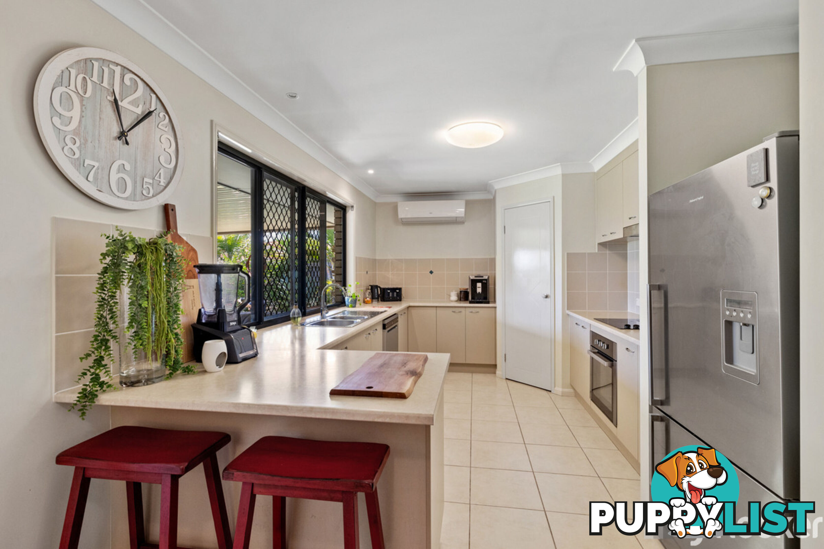 8 Montessa Street VICTORIA POINT QLD 4165