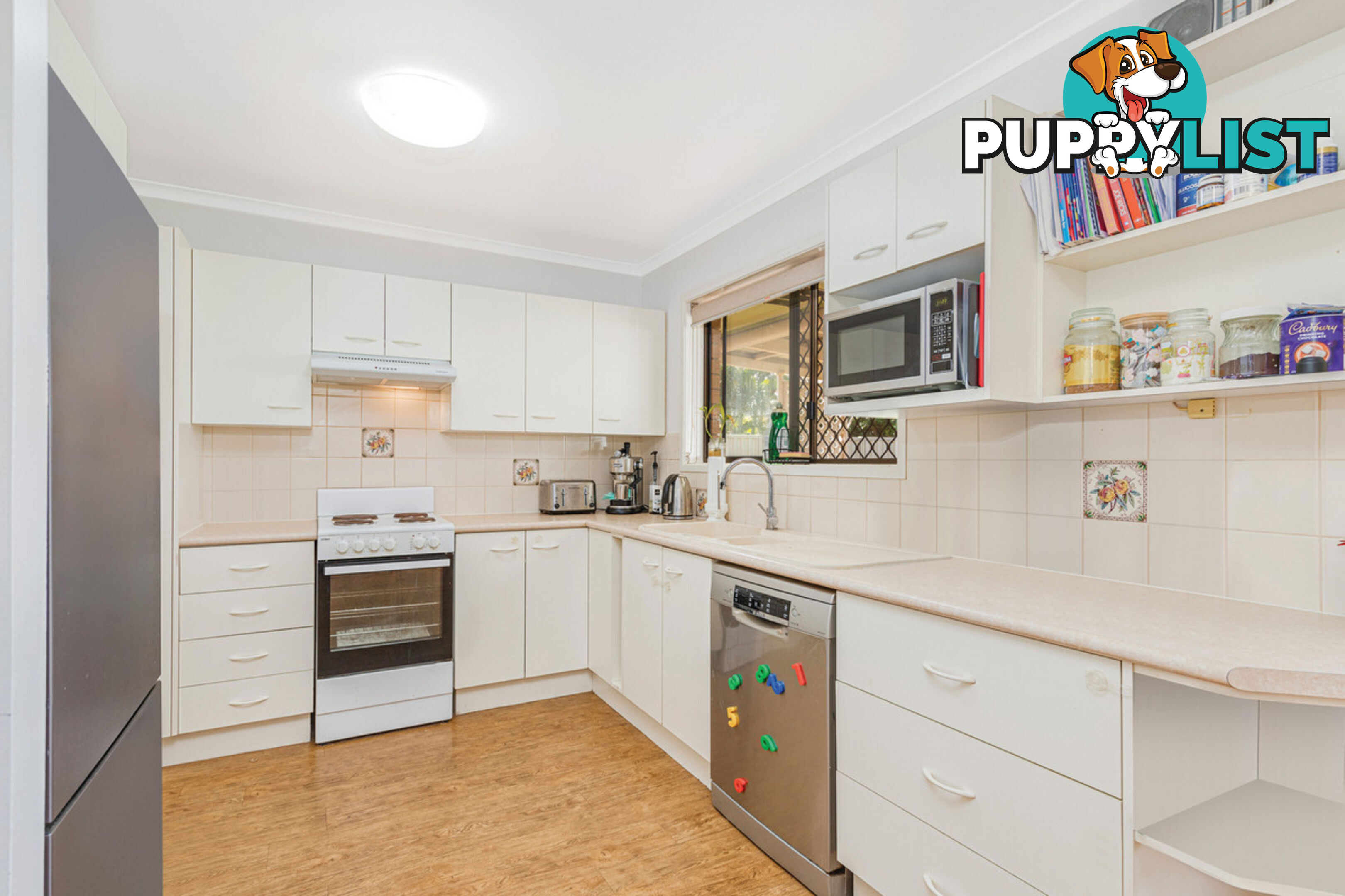 54 Main Street REDLAND BAY QLD 4165