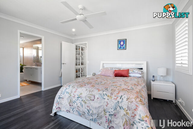 15 Simon Street VICTORIA POINT QLD 4165