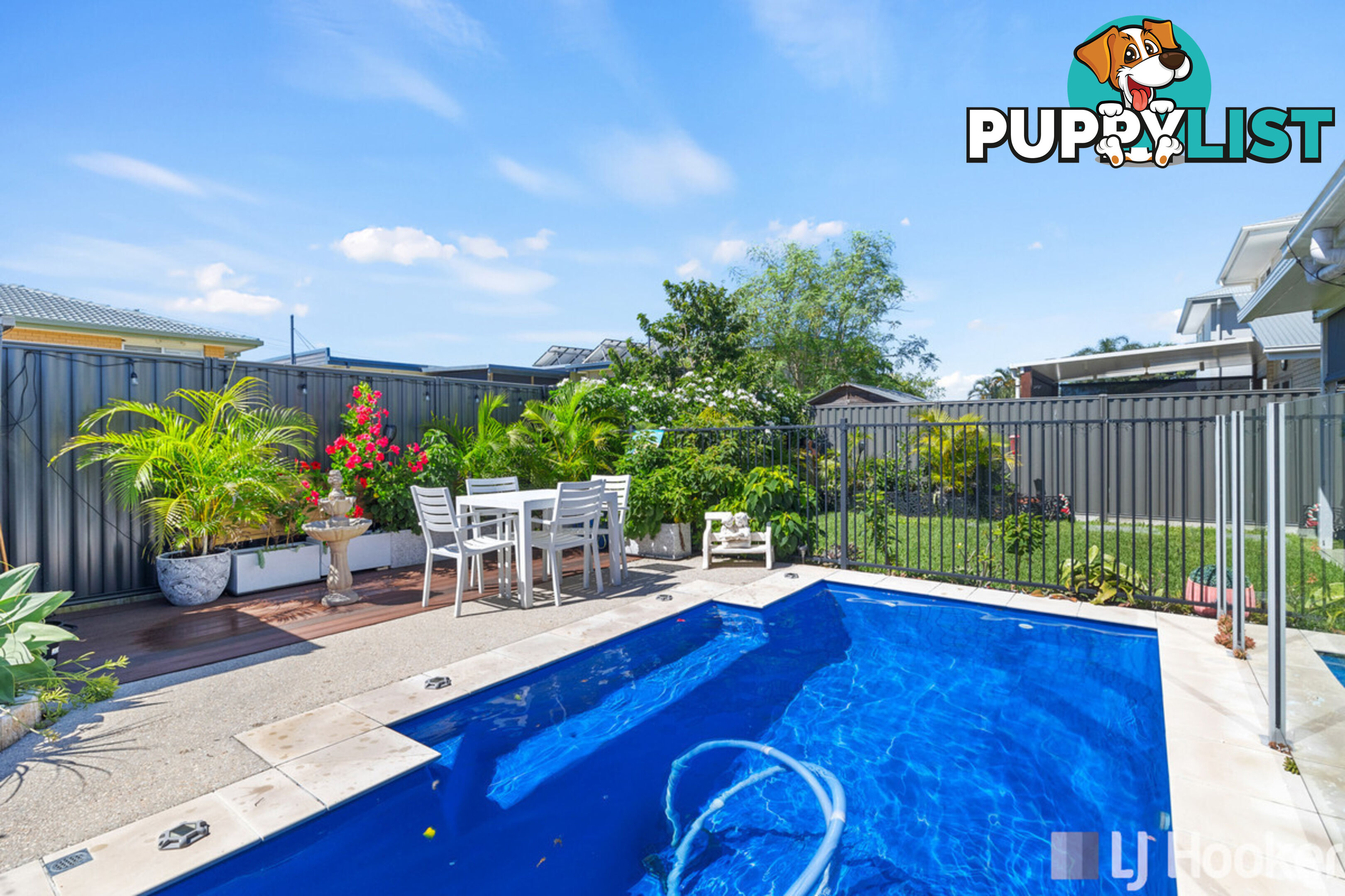 15 Simon Street VICTORIA POINT QLD 4165