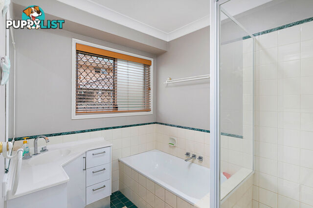 33 Seagull Street VICTORIA POINT QLD 4165