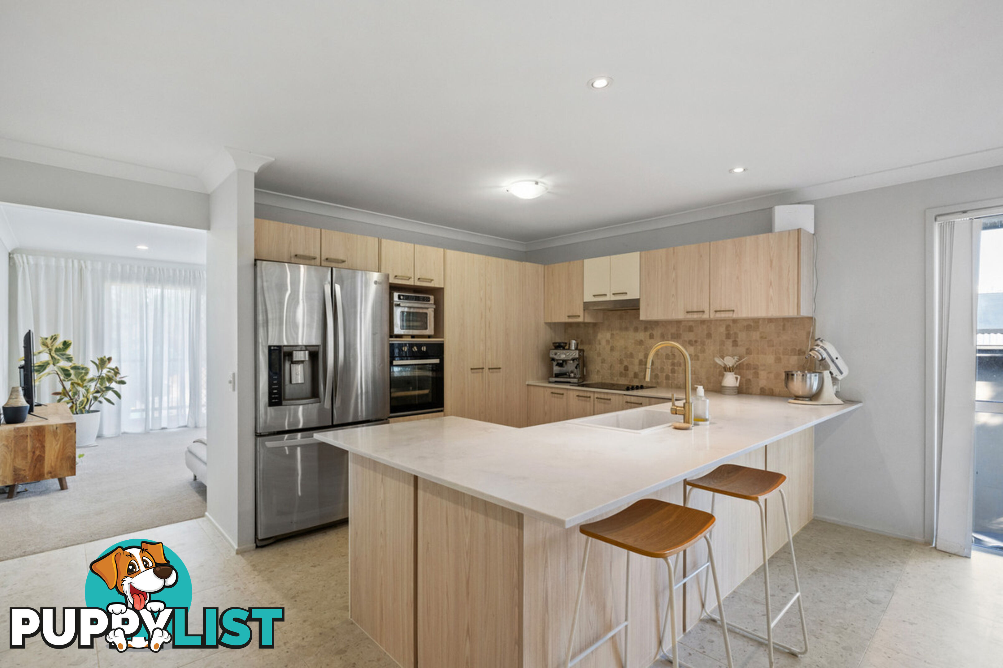 10 Aqua Crescent REDLAND BAY QLD 4165