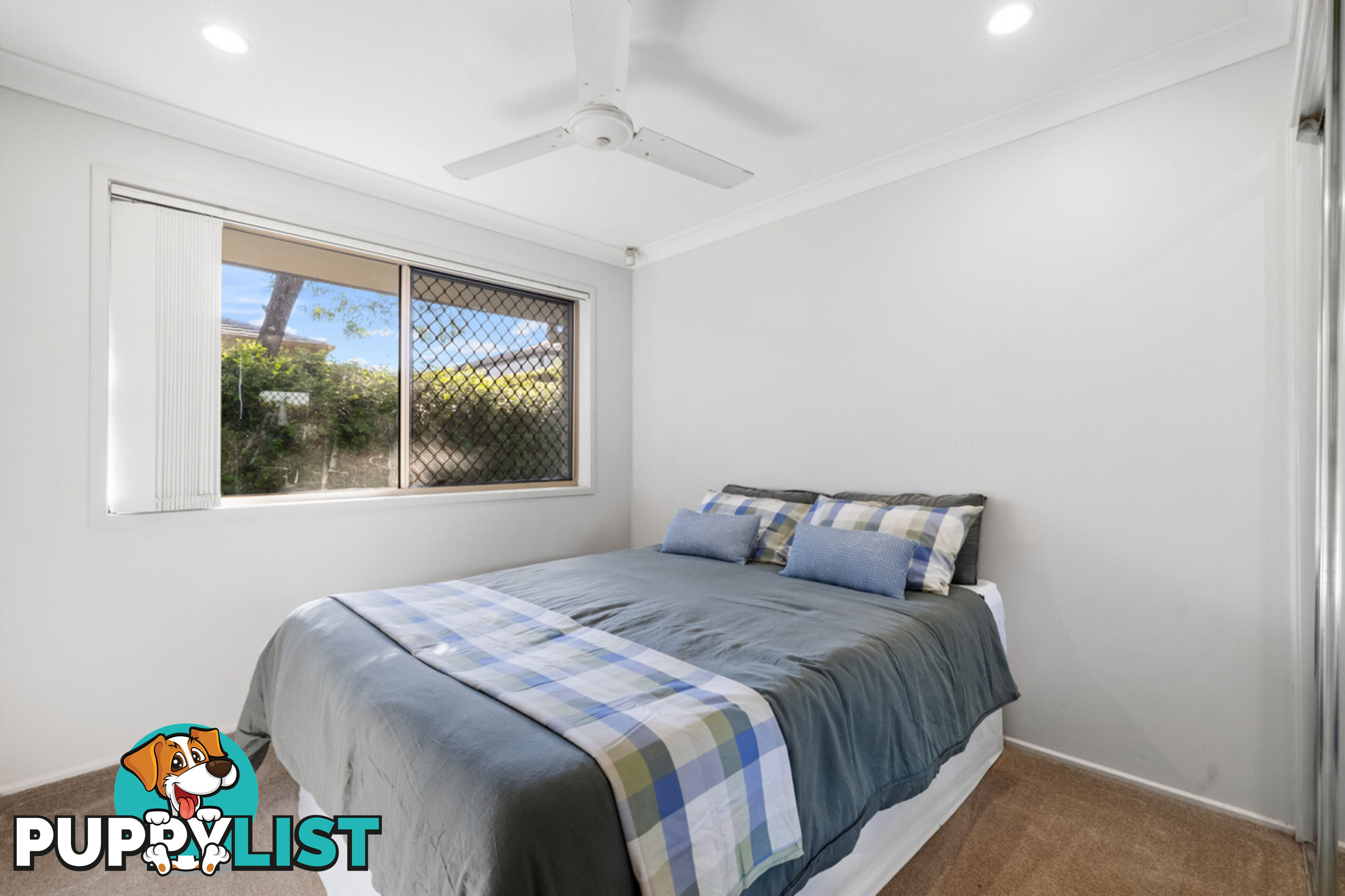 10 Aqua Crescent REDLAND BAY QLD 4165