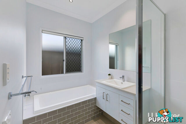 8 Kim  Court THORNLANDS QLD 4164