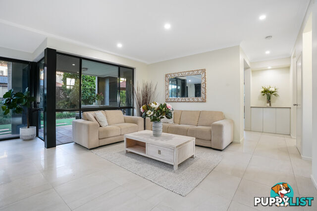 8 Samuel Place SINNAMON PARK QLD 4073