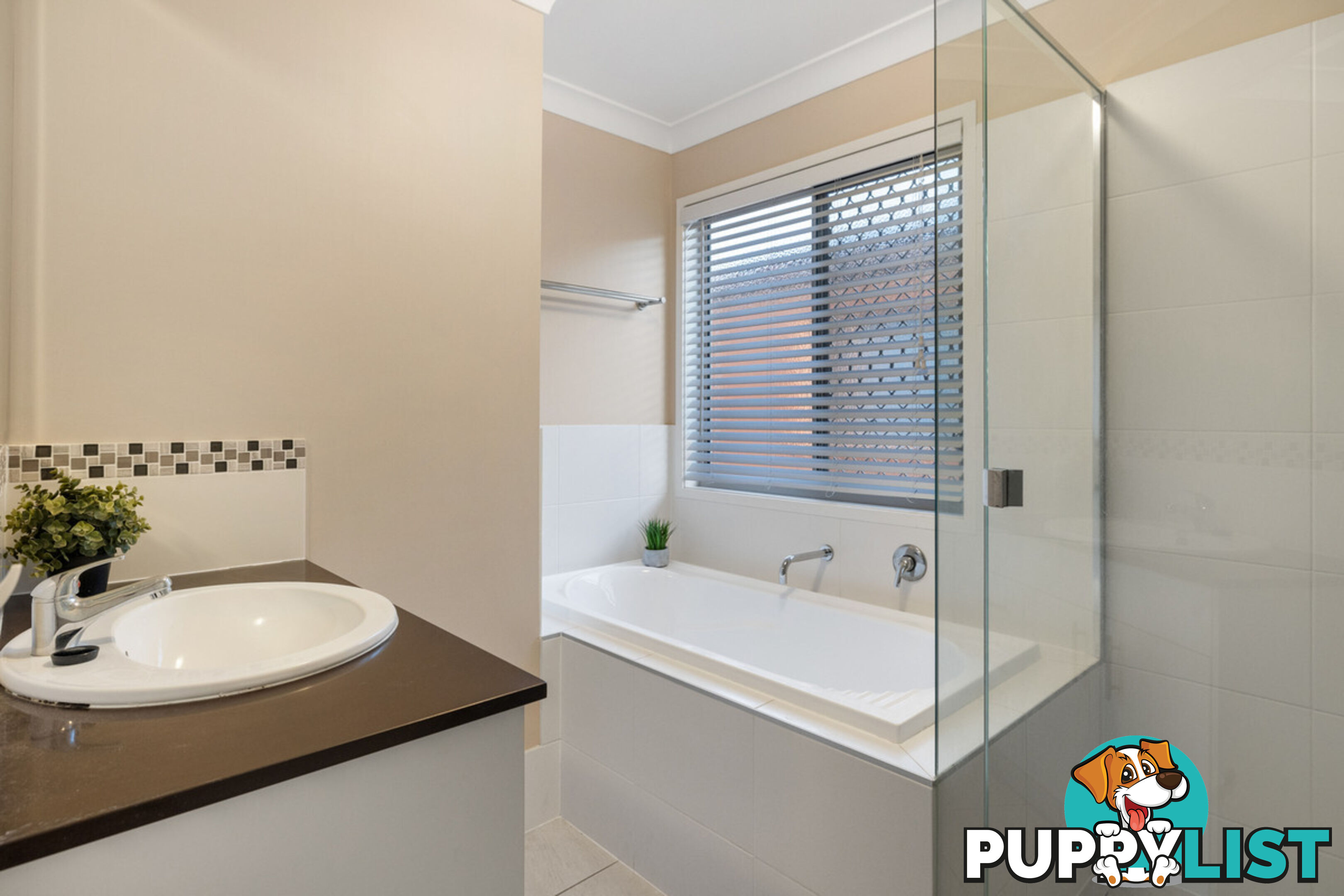 56A Gordon Street ORMISTON QLD 4160