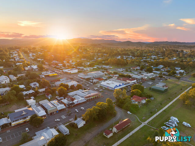 65 Dingyarra Street TOOGOOLAWAH QLD 4313