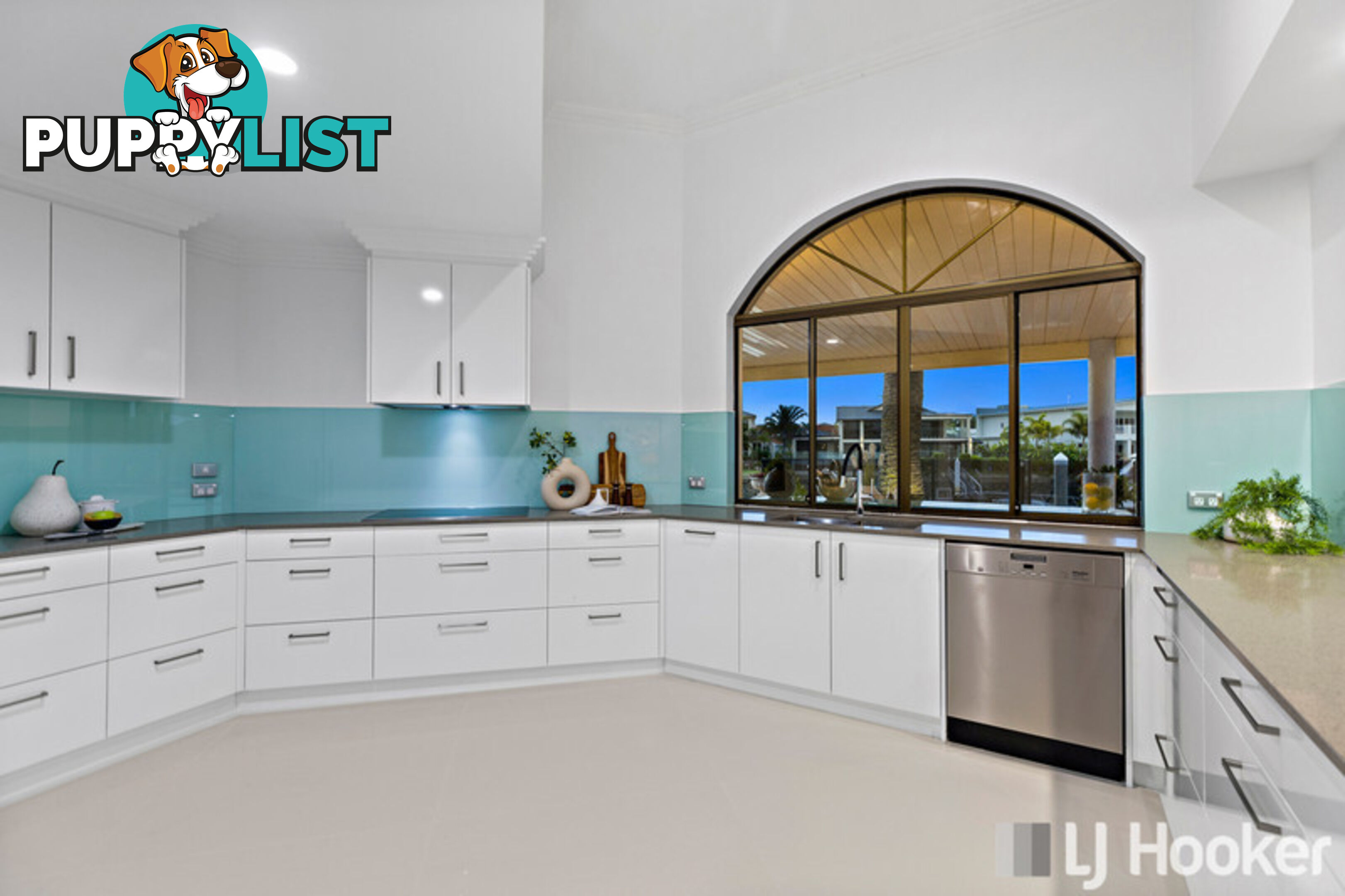 13 Carling Court RABY BAY QLD 4163