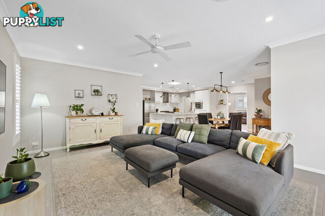 13 Majestic Circuit THORNLANDS QLD 4164