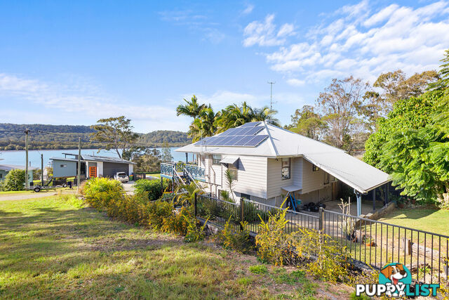 94 Wahine Drive RUSSELL ISLAND QLD 4184