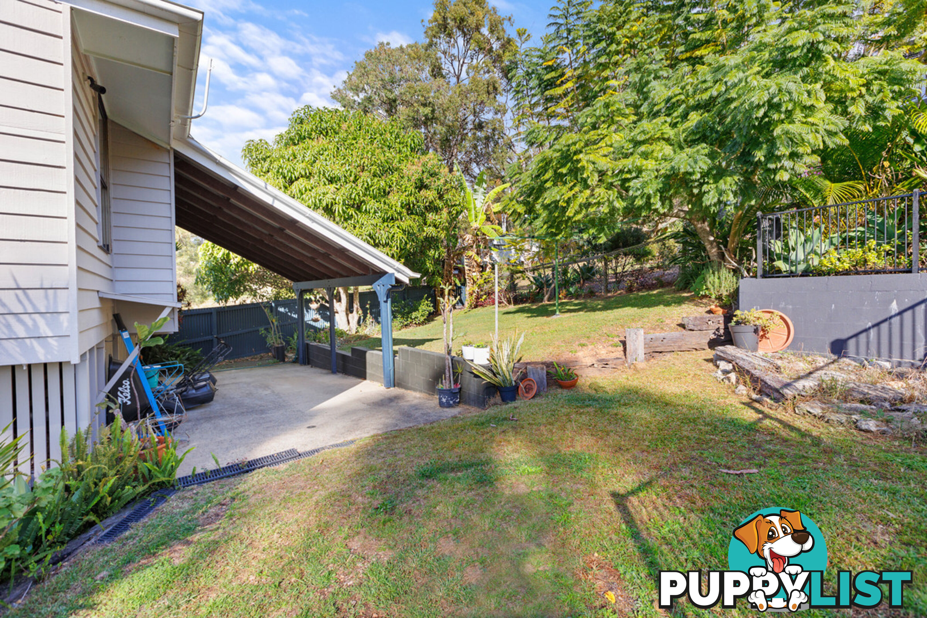 94 Wahine Drive RUSSELL ISLAND QLD 4184