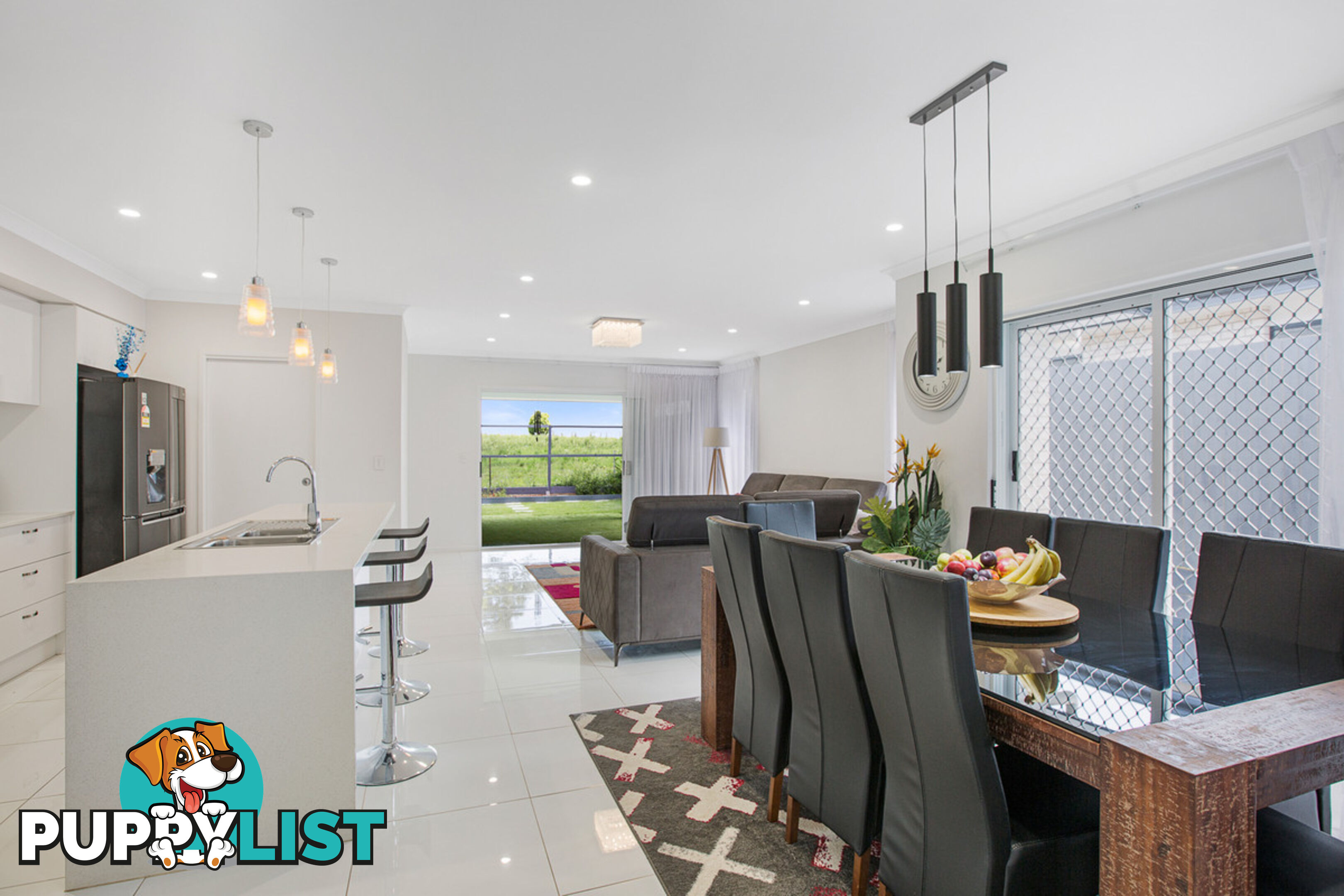 28 Walter Drive THORNLANDS QLD 4164