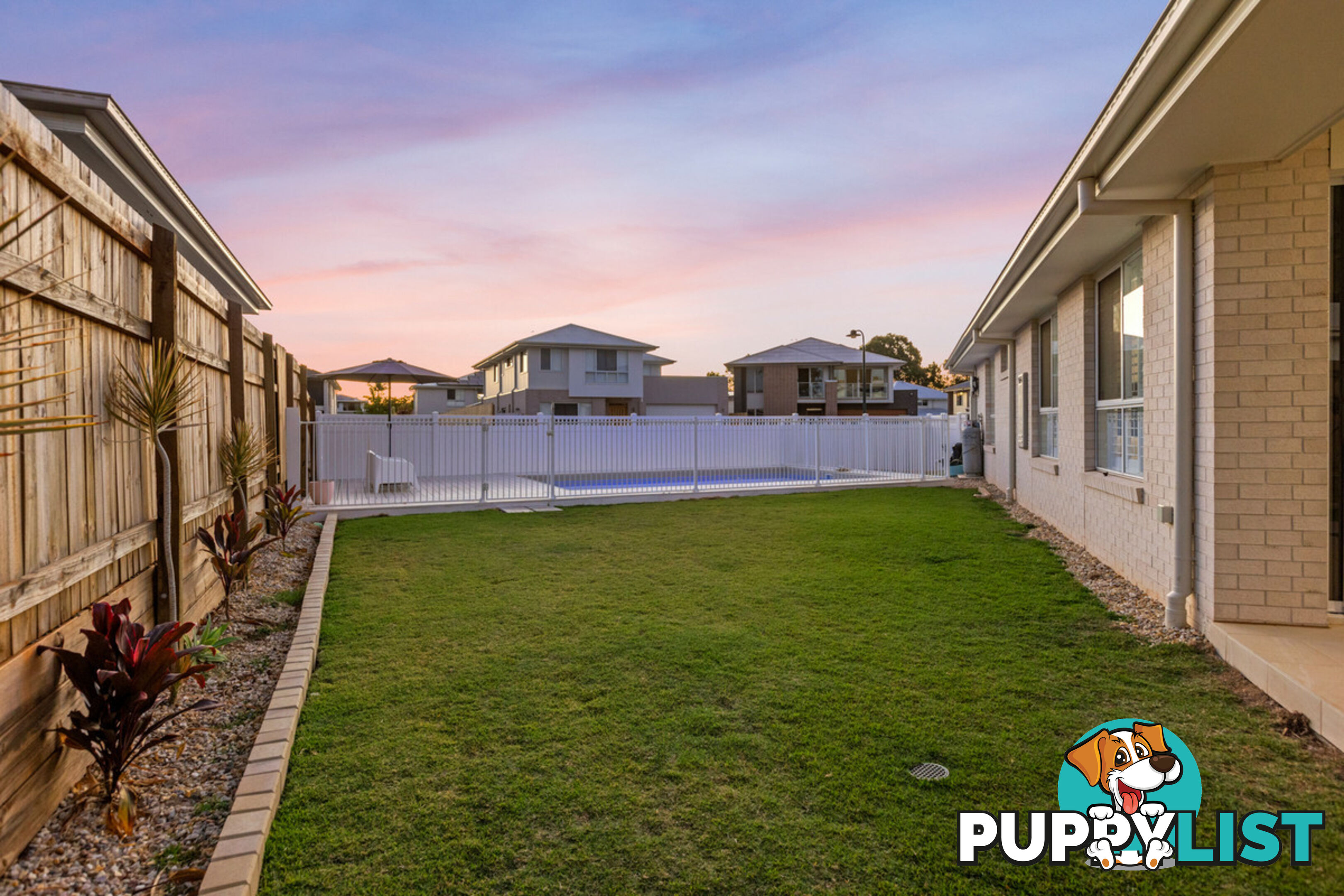 27 Radiance Crescent THORNLANDS QLD 4164