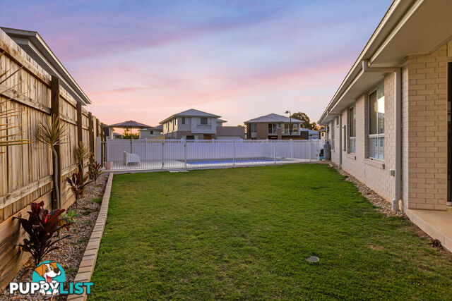 27 Radiance Crescent THORNLANDS QLD 4164