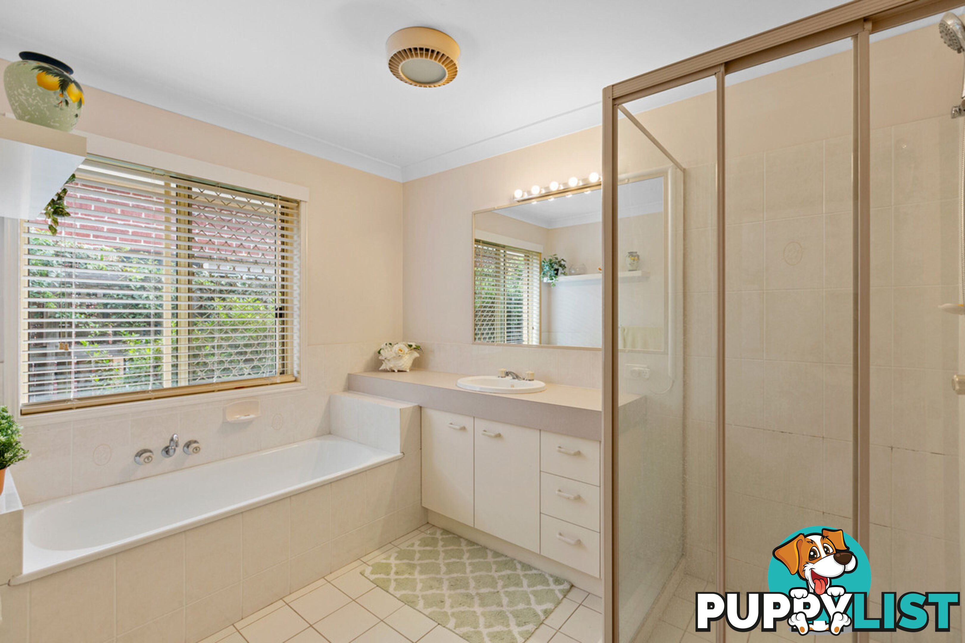 16 Jeanne Drive VICTORIA POINT QLD 4165
