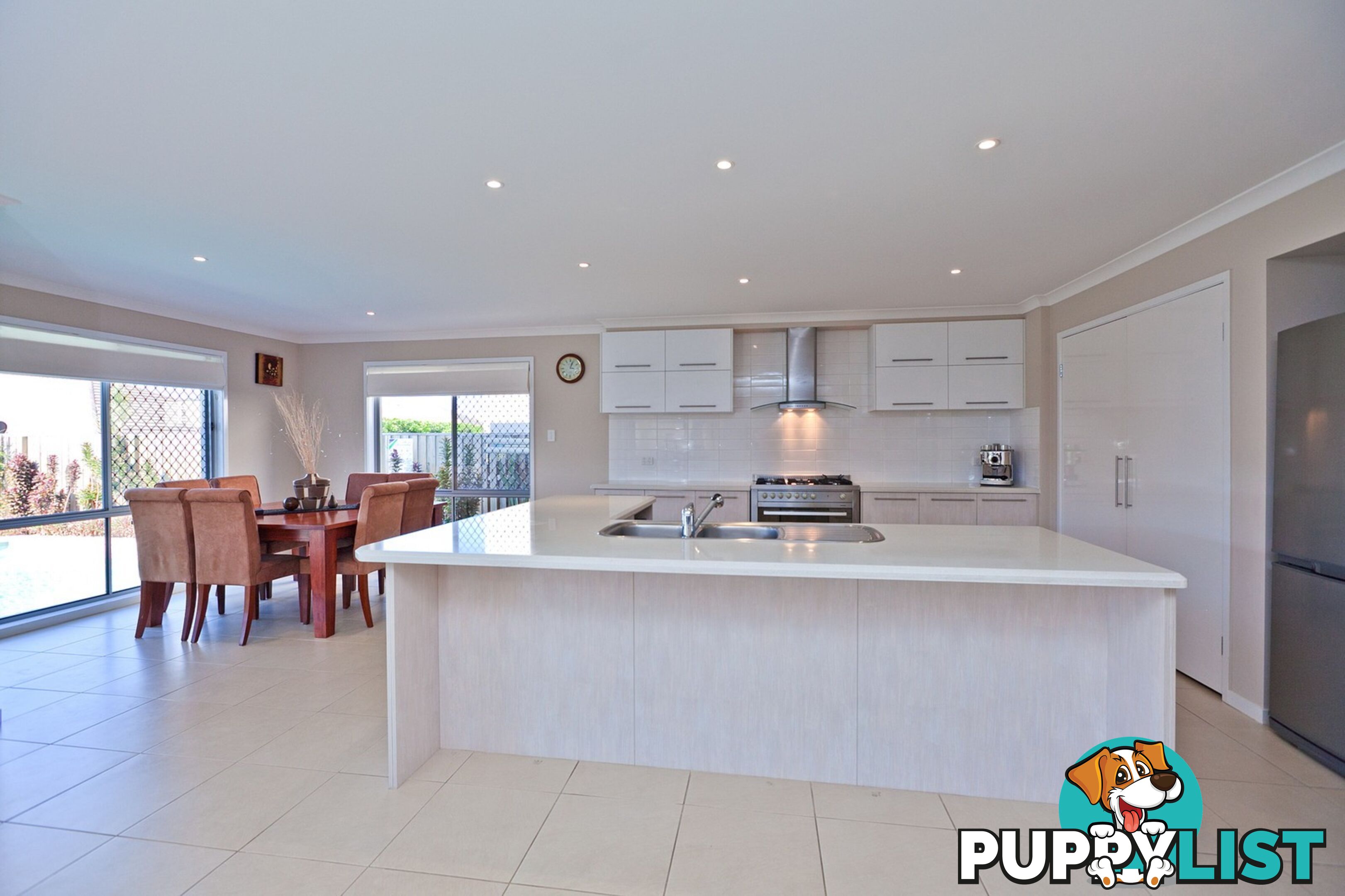25 Whitby Place THORNLANDS QLD 4164